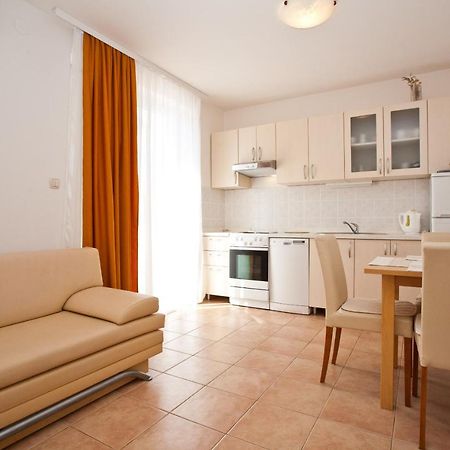 Apartments Glibo Near The Sea And Town Center! Krk Town Εξωτερικό φωτογραφία