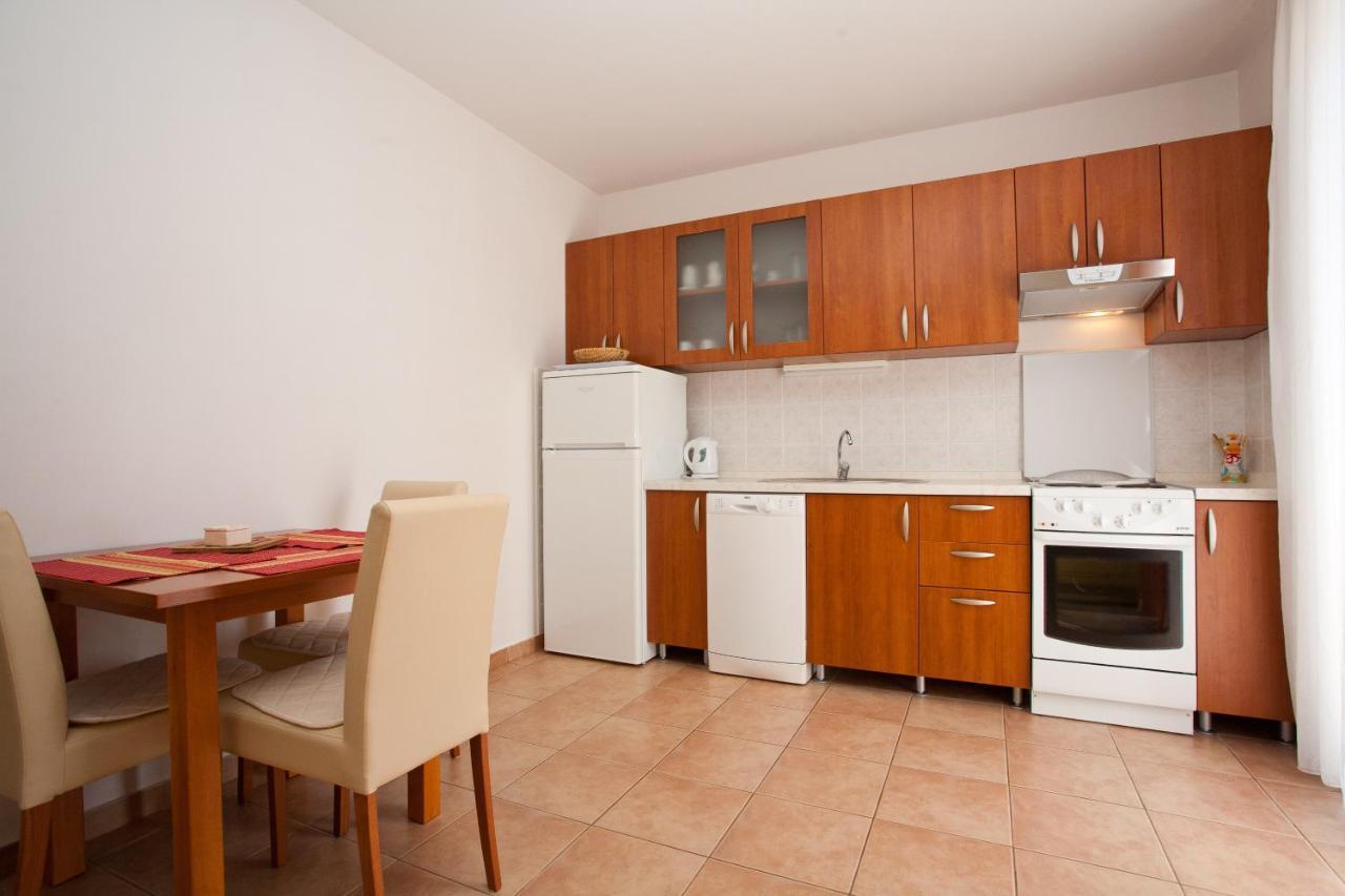 Apartments Glibo Near The Sea And Town Center! Krk Town Εξωτερικό φωτογραφία