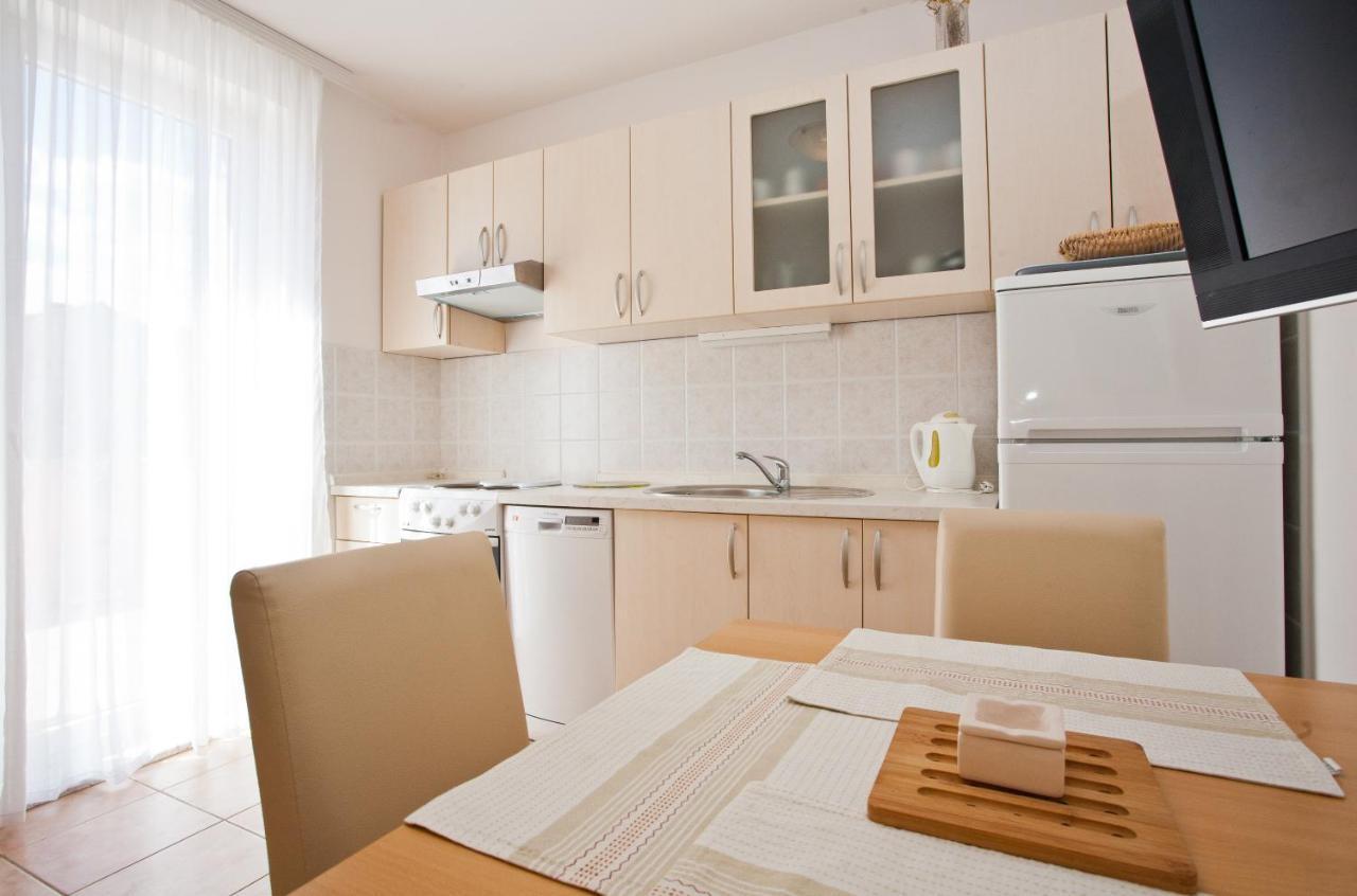 Apartments Glibo Near The Sea And Town Center! Krk Town Εξωτερικό φωτογραφία