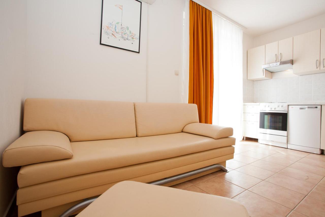 Apartments Glibo Near The Sea And Town Center! Krk Town Εξωτερικό φωτογραφία