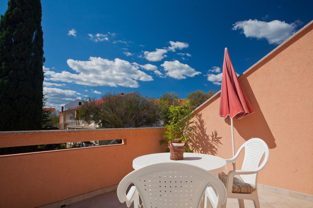 Apartments Glibo Near The Sea And Town Center! Krk Town Εξωτερικό φωτογραφία